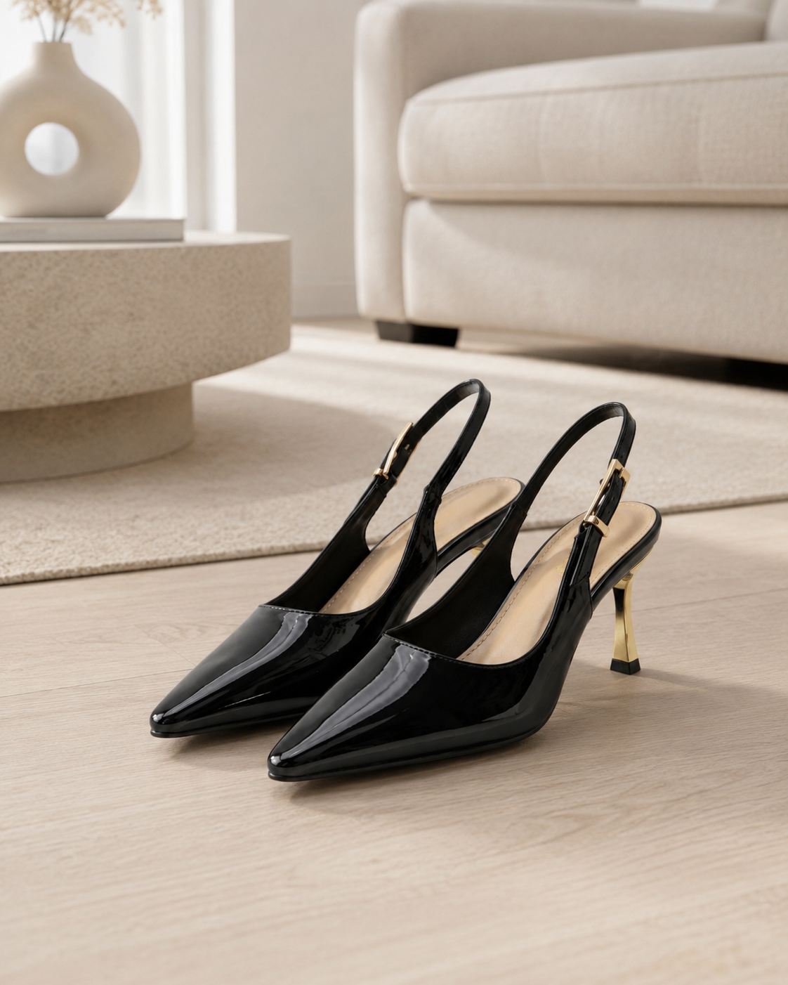 Décolleté Slingback Nere Lucide con Tacco Dorato Donna