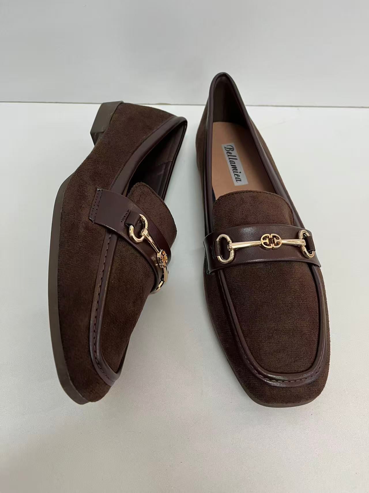 Mocassino donna marrone con dettaglio dorato – comodo ed elegante