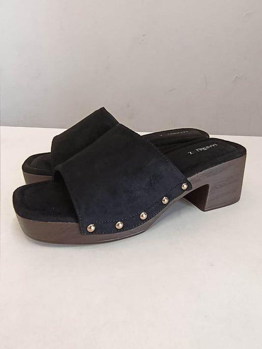 Sabot Donna Nero con Tacco Effetto Legno e Borchie Dorate – Sandali Estivi Comodi Eleganti