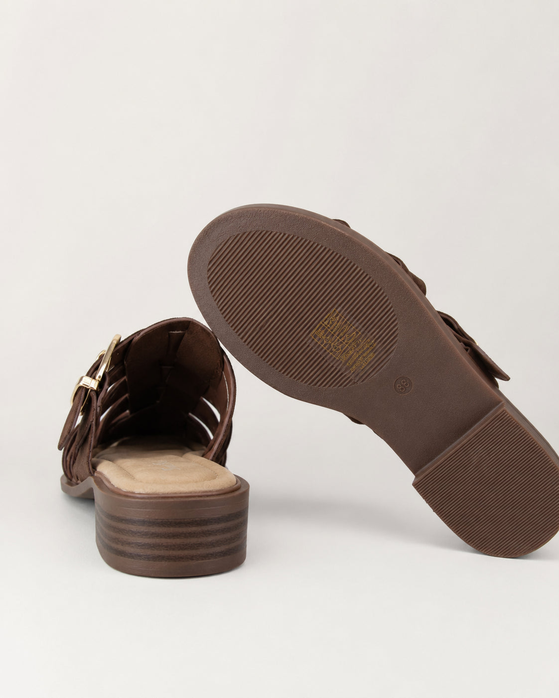 Sabot marrone effetto scamosciato fibbia dorata - Sweet Shoes - Vista 2