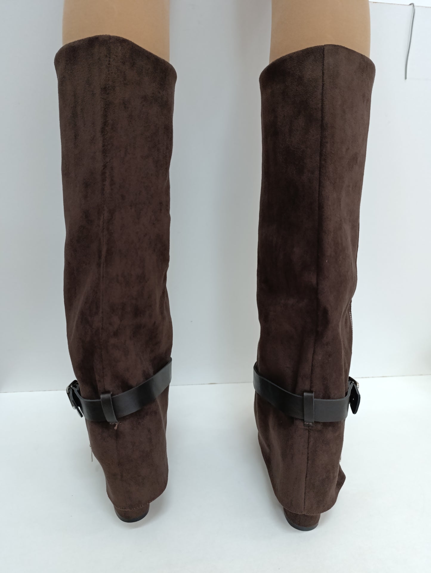 Stivali al Ginocchio in Camoscio Sintetico – Marrone