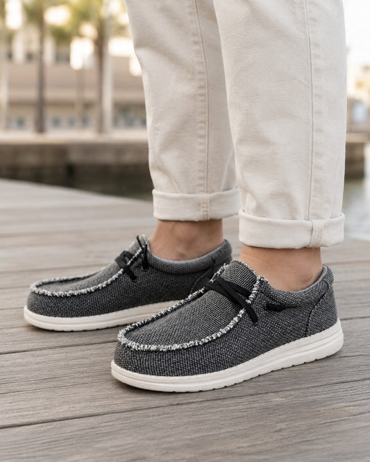 Mocassini indossati — outdoor lifestyle