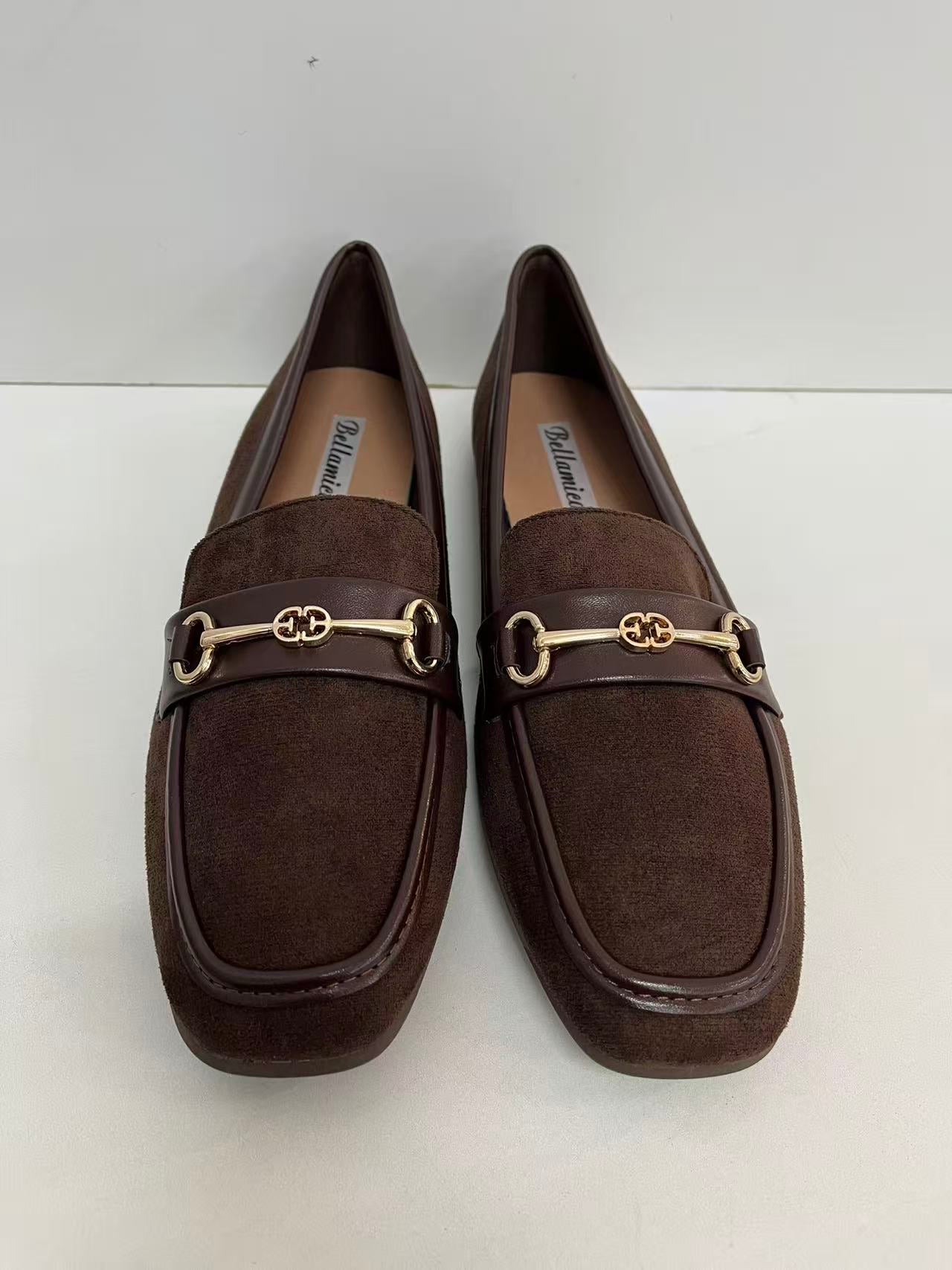 Mocassino donna marrone con dettaglio dorato – comodo ed elegante